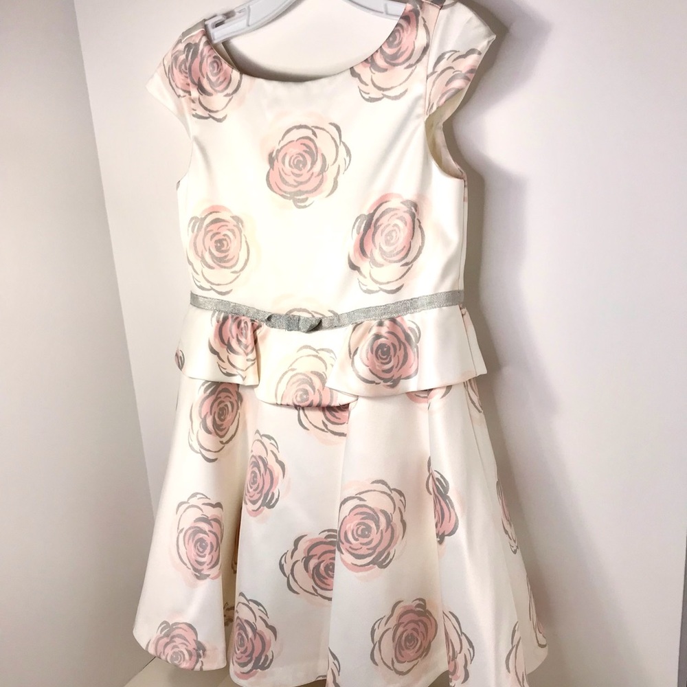 Janie and Jack white dress w/pink flower details outlined in silver in size 5